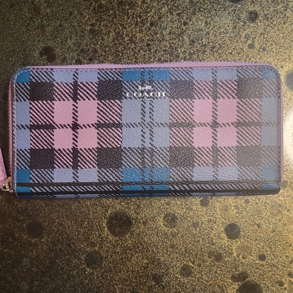 Coach Accordion Zip Wild Plaid Print Wallet Coated Canvas F23455 - Picture 2 of 16